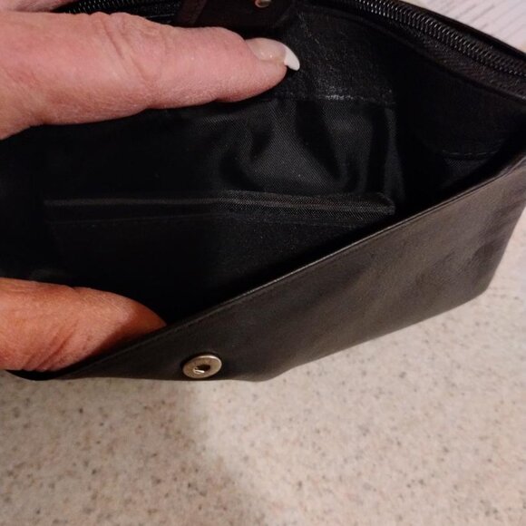 BLACK LEATHER POUCH WALLET (NWT) - Picture 7 of 10